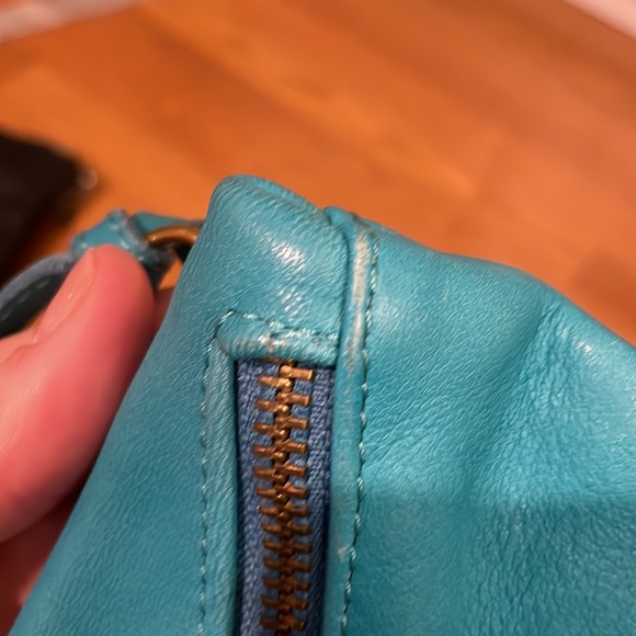 Teal tassel crossbody/clutch from Florence, Italy - Picture 11 of 12